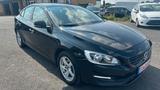 Volvo S60 Lim. Kinetic 4D Automatik 8-G Navigation - gebrauchte Volvo S60 aus dem Jahr 2017