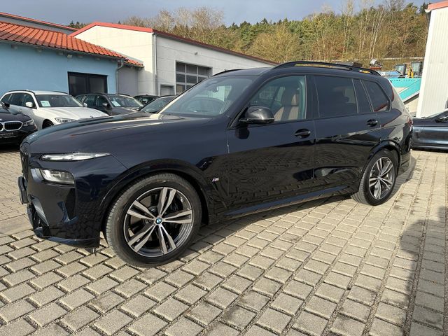 BMW X7 M60 i AppleCar, Sky-Lounge, AHK, Leaser