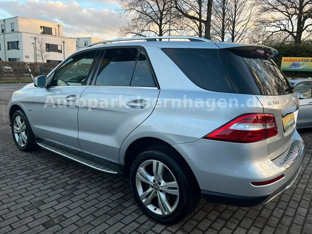MERCEDES-BENZ ML 350 BlueTEC 4MATIC*Keyless*4xSZH*Pano*RFK*VOL MERCEDES-BENZ ML 350 BlueTEC 4MATIC*Keyless*4xSZH*Pano*RFK*VOL