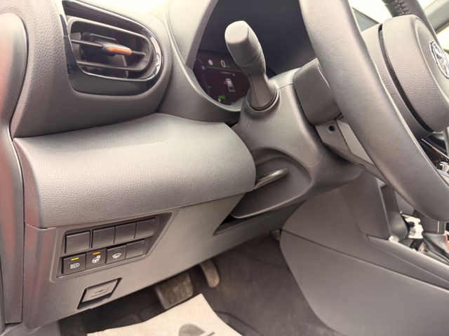 Toyota Yaris Cross Hybrid FWD Spicy Edition + Bear Lock