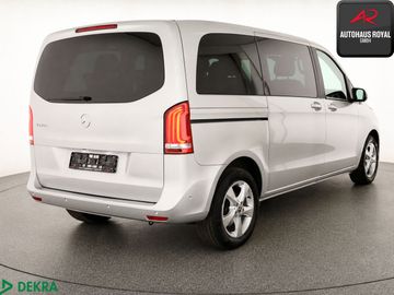 Mercedes V 220 - 5