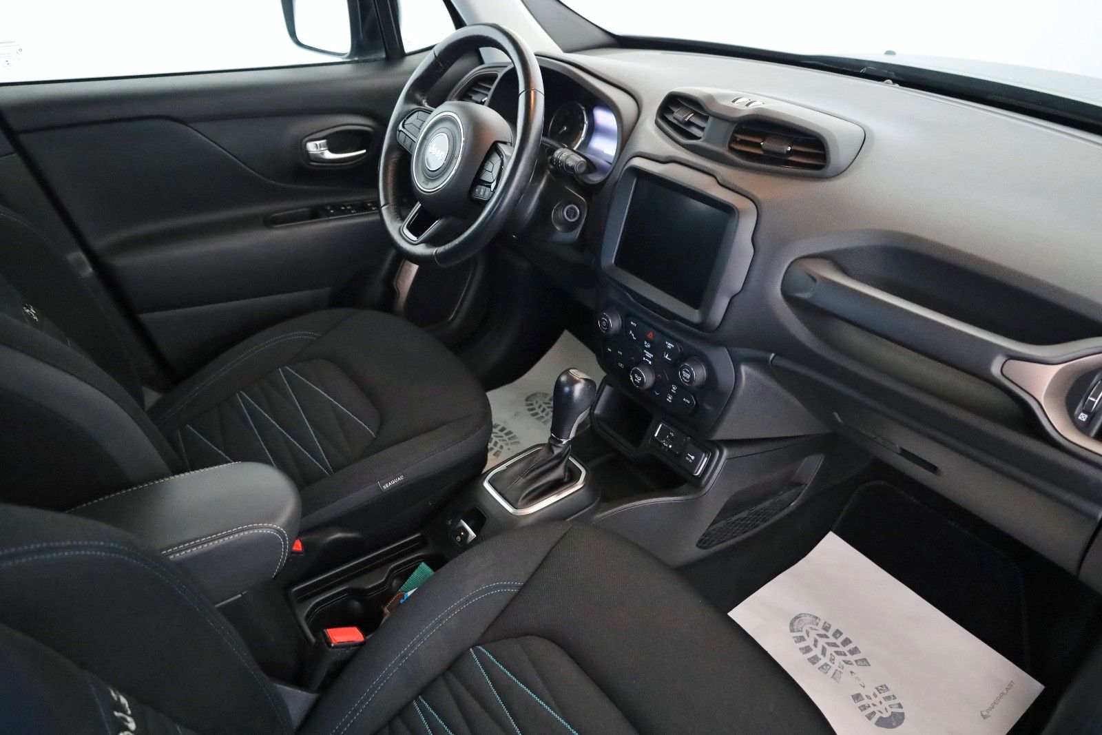 Fahrzeugabbildung Jeep Renegade Longitude Mild-Hybrid FWD, Kamera