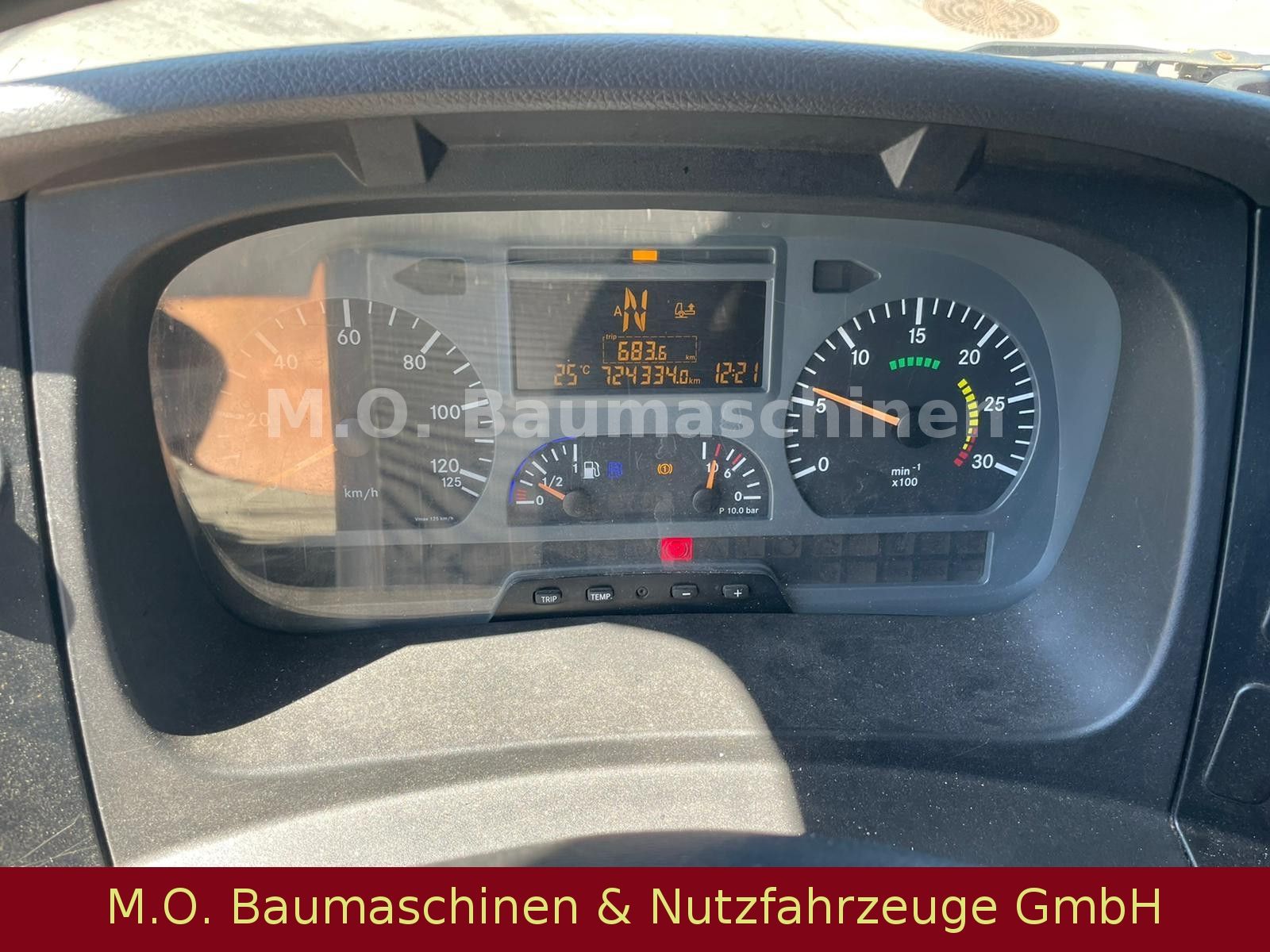 Fahrzeugabbildung Mercedes-Benz 1222 L / Ladebordwand / Thermoking VM-400 D /AC