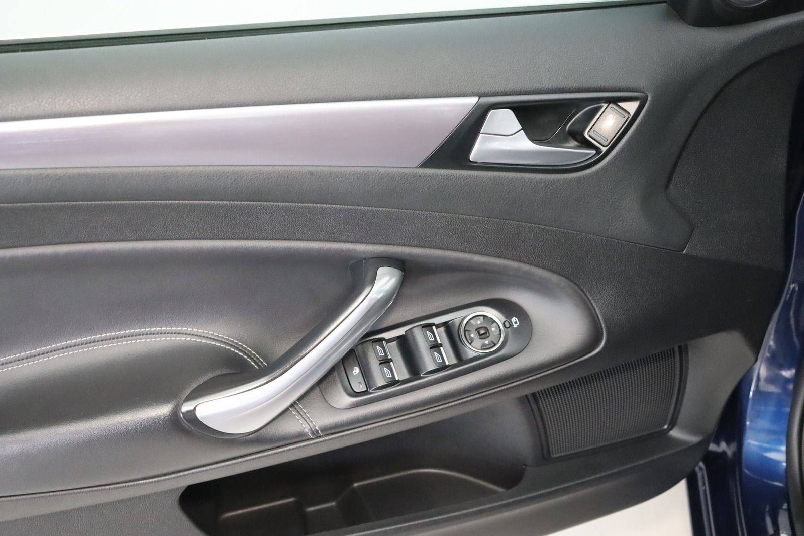 Fahrzeugabbildung Ford Mondeo Turnier 2.0i Titanium * Sitzhzg * Top