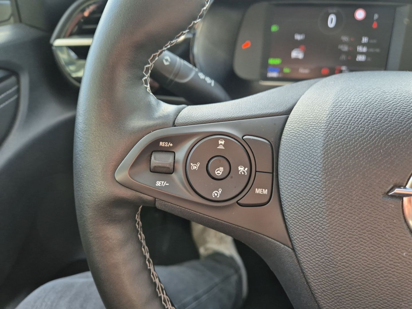 Fahrzeugabbildung Opel Corsa-e Corsa F e Elegance Navi LED ACC Apple Ca