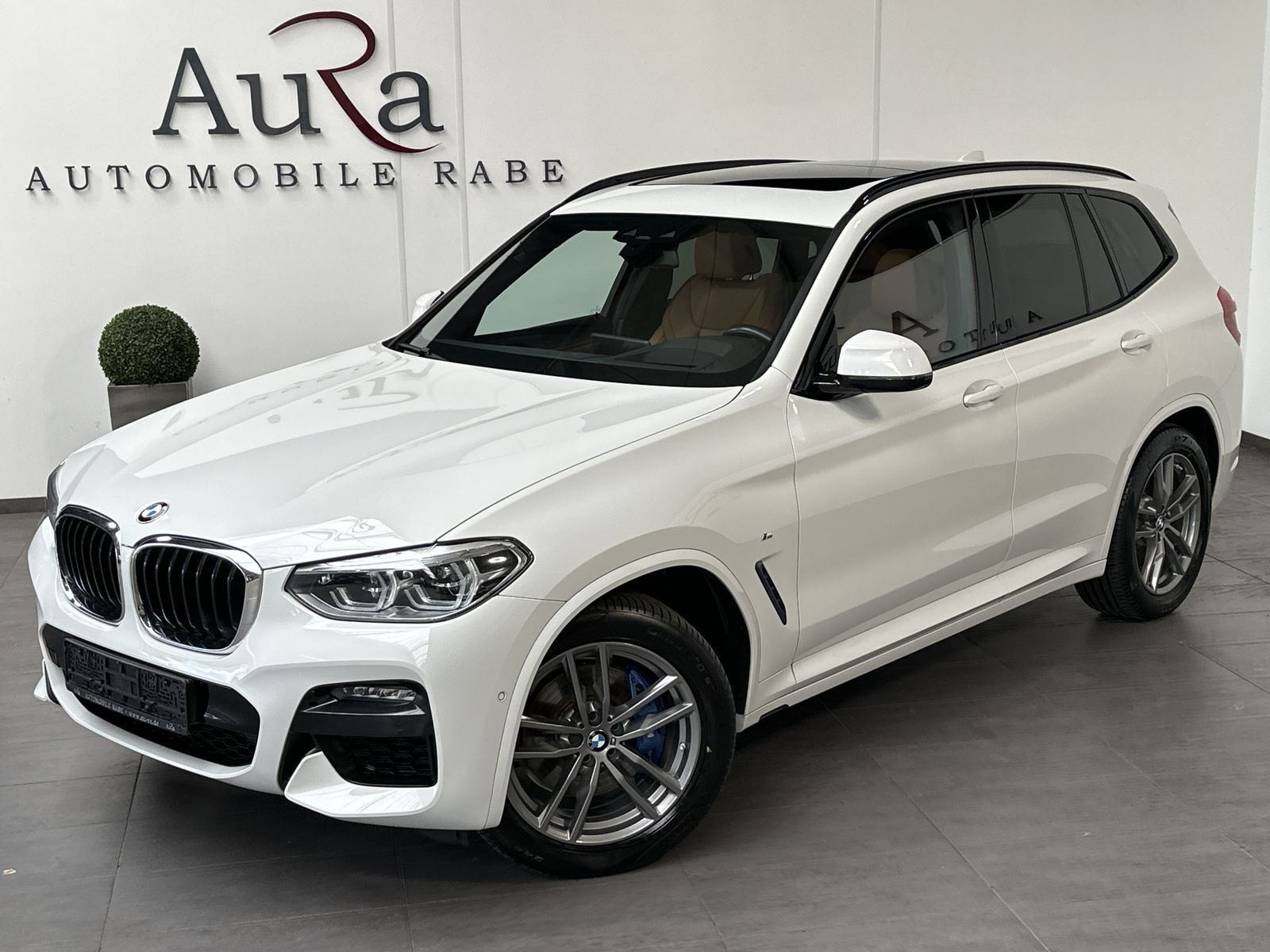 Fahrzeugabbildung BMW X3 xDrive30d M-Sport NAV+LED+PANORAMA+HUD+KAMERA