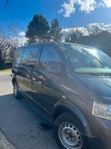 Volkswagen T5 Caravelle - gebrauchte VW T5 Caravelle aus dem Jahr 2008