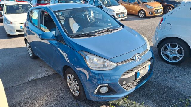 Hyundai i10 1.0 Login NEOPATENTATI