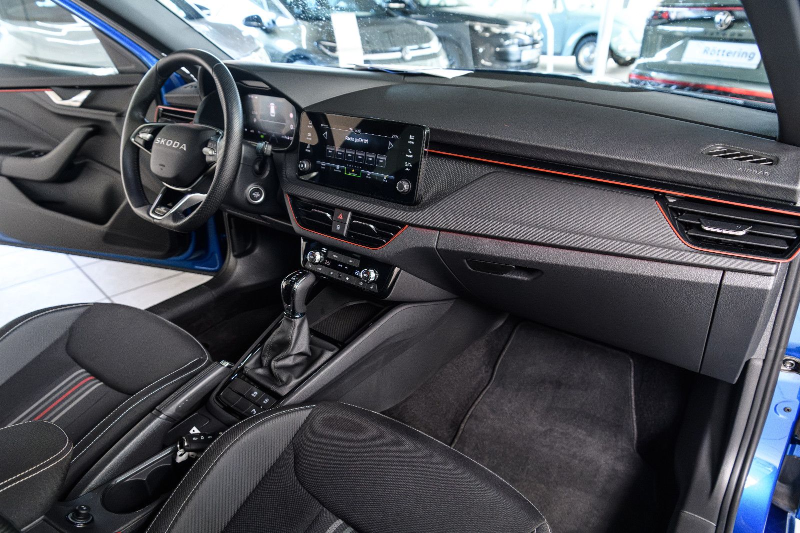 Fahrzeugabbildung SKODA Kamiq Monte Carlo + ACC + KAMERA + PANO + AHK