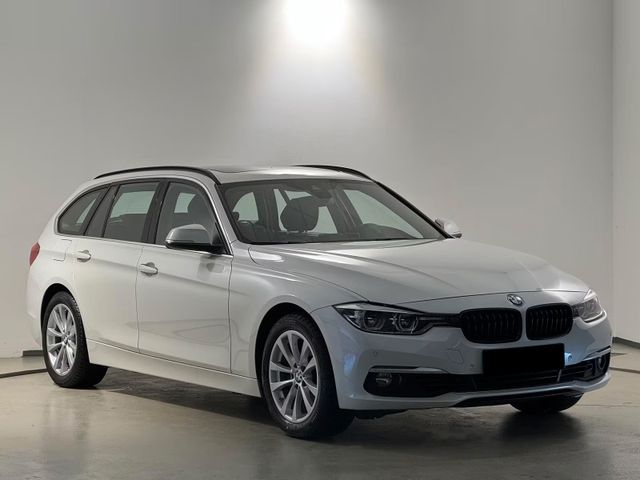 BMW 330i xDrive Touring Luxury Line Purity