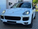 Porsche Cayenne Diesel PANORAMA LUFTFAHRW. AHK LED EURO6 - Porsche mit Diesel-Antrieb