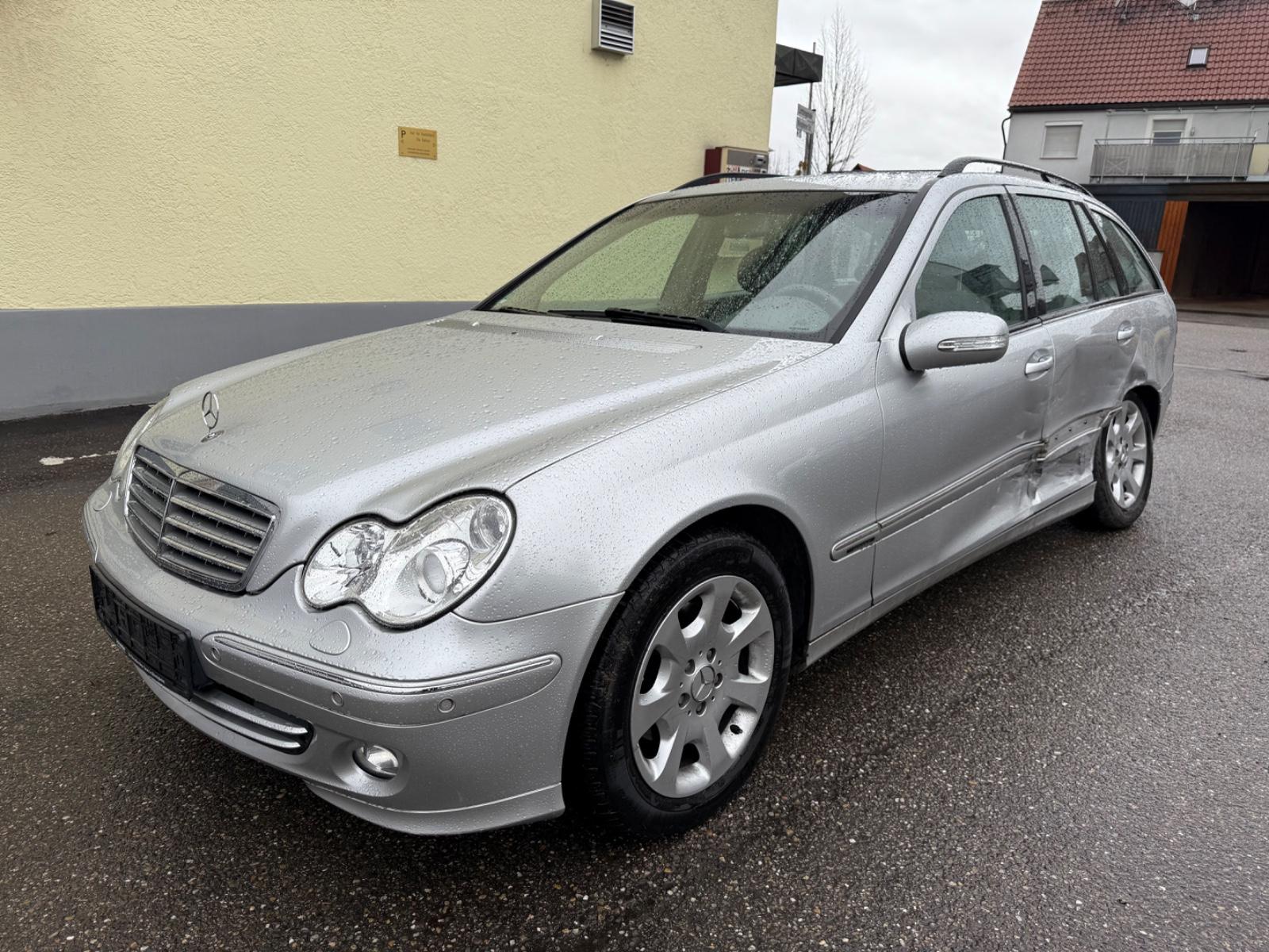 Mercedes-Benz C 220 CDI T/Leder/BiXenon/Navi/Temp./PDC