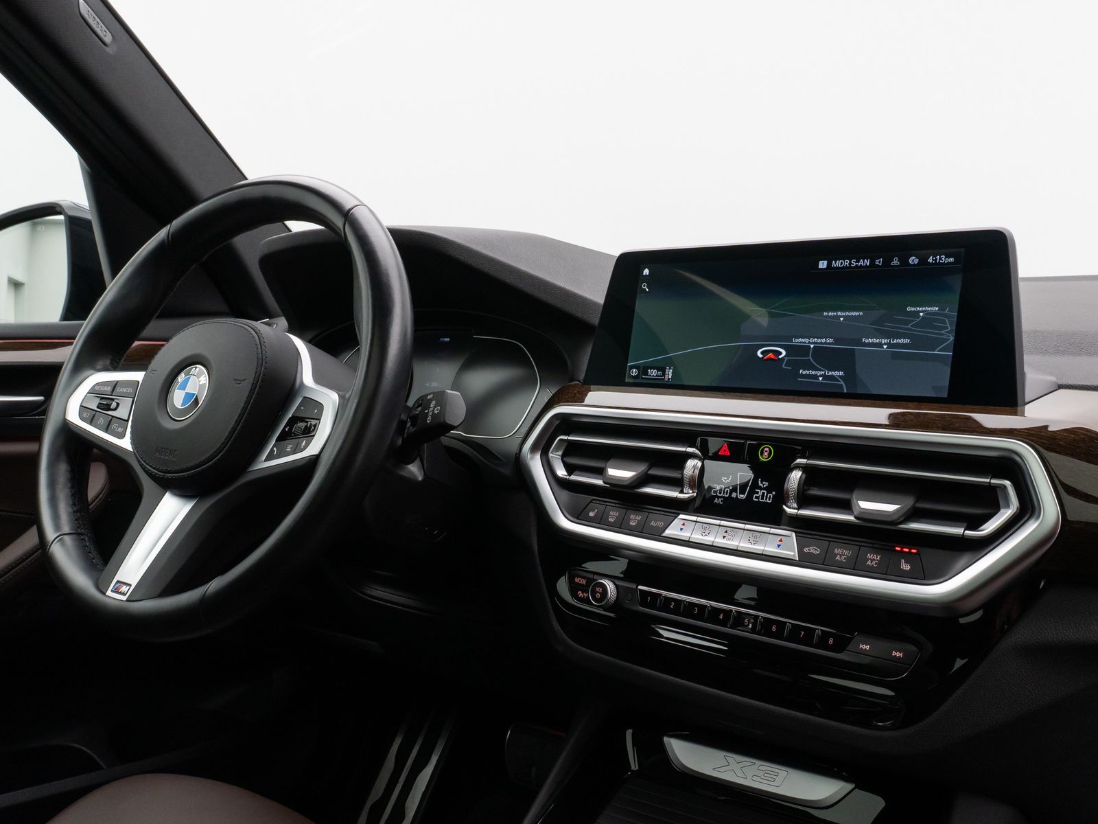 Fahrzeugabbildung BMW X3 xD20i  M Sport Panorama Kamera HUD AHK 19Zoll