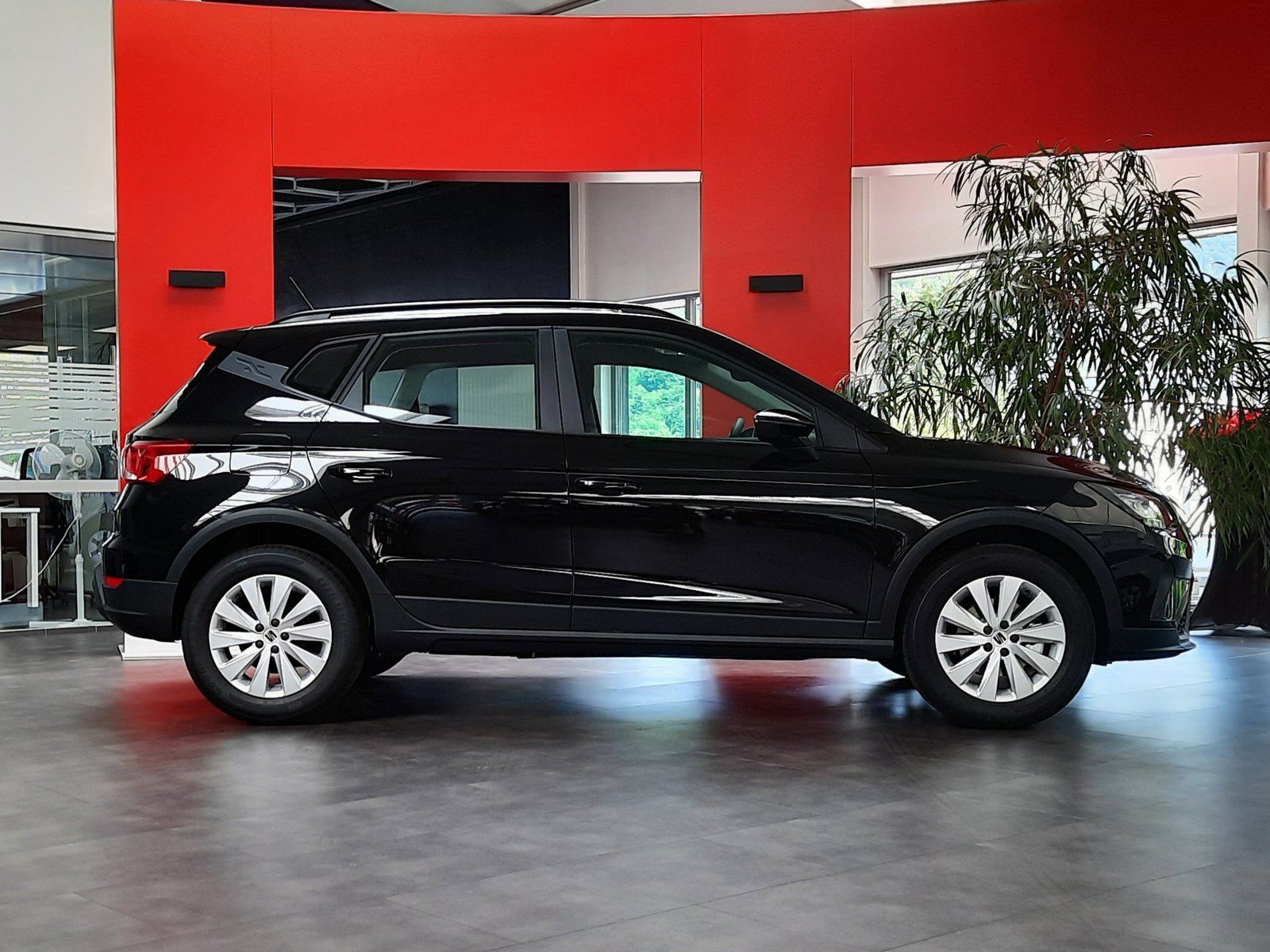 Fahrzeugabbildung SEAT Arona Style TSI *AHK*LED*Sitzhzg*PDC*FullLink*