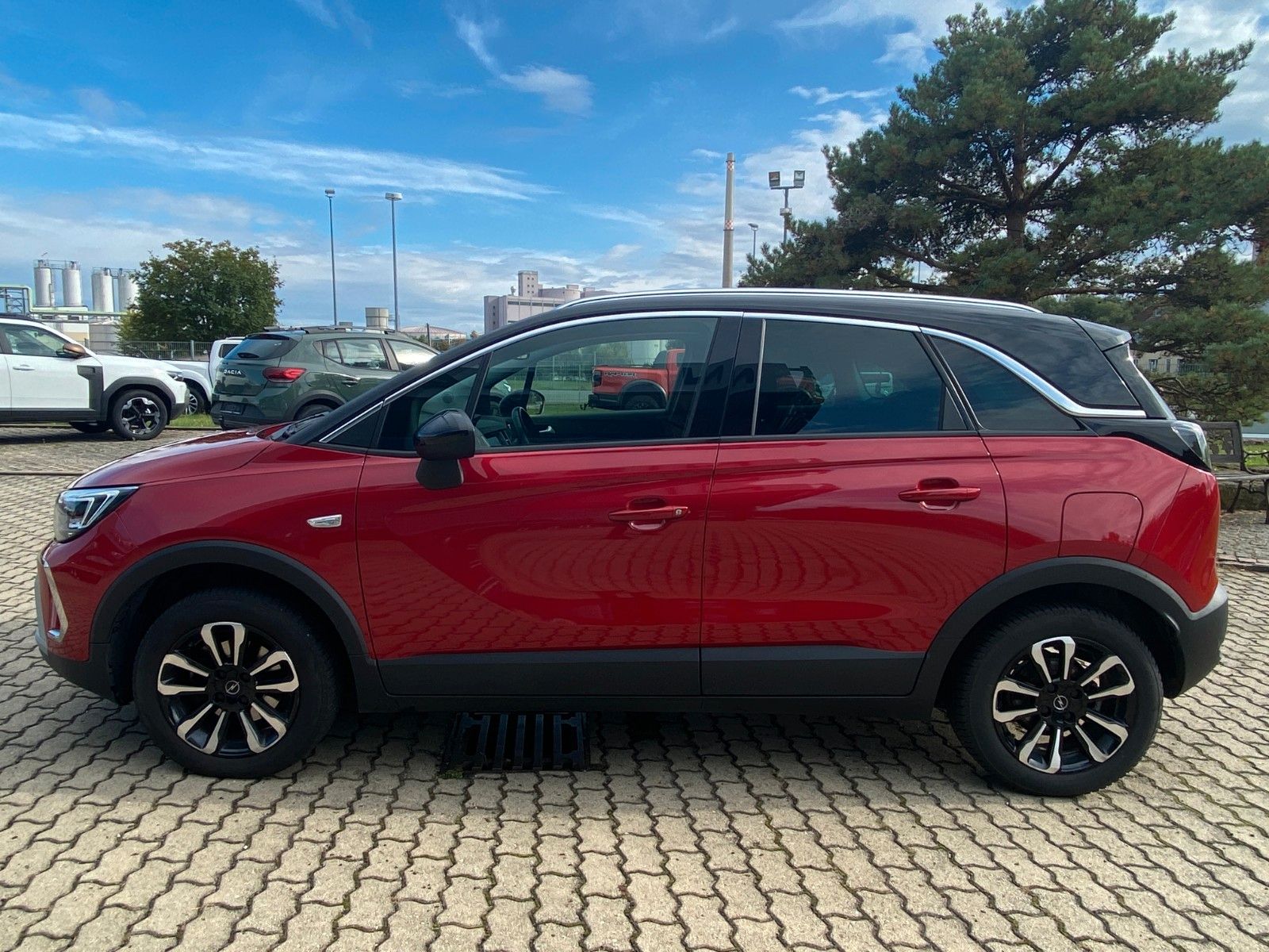 Fahrzeugabbildung Opel Crossland Elegance Klimaaut. Kamera PDC