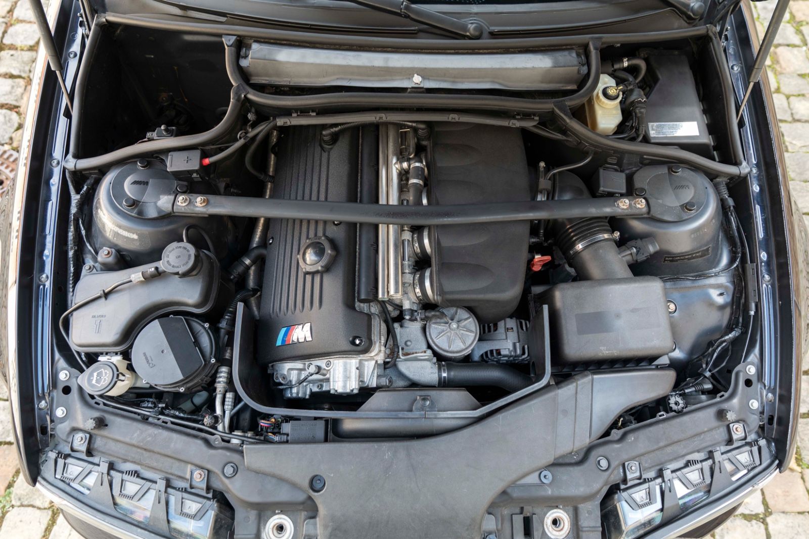 Fahrzeugabbildung BMW M3 E46 COUPE H&K SZH BIXENON TEMPOMAT SCHALTER