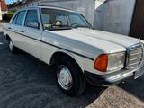 Mercedes-Benz Mercedes Benz 200 e w123 - Mercedes-Benz 200: W123