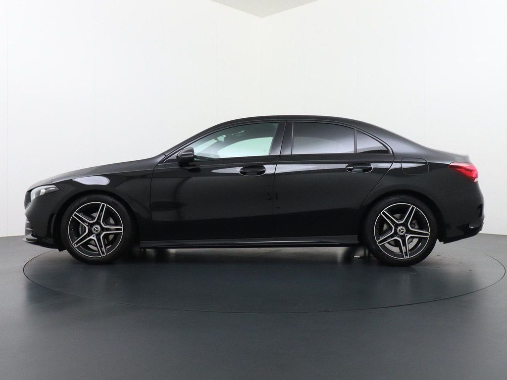 Mercedes-Benz A 200 AMG Business Solution | AHK Wegklapbaar |