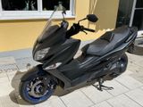 Suzuki Burgman 400 in schwarz-matt mit blauen Felgen - Offers matching your search criteria