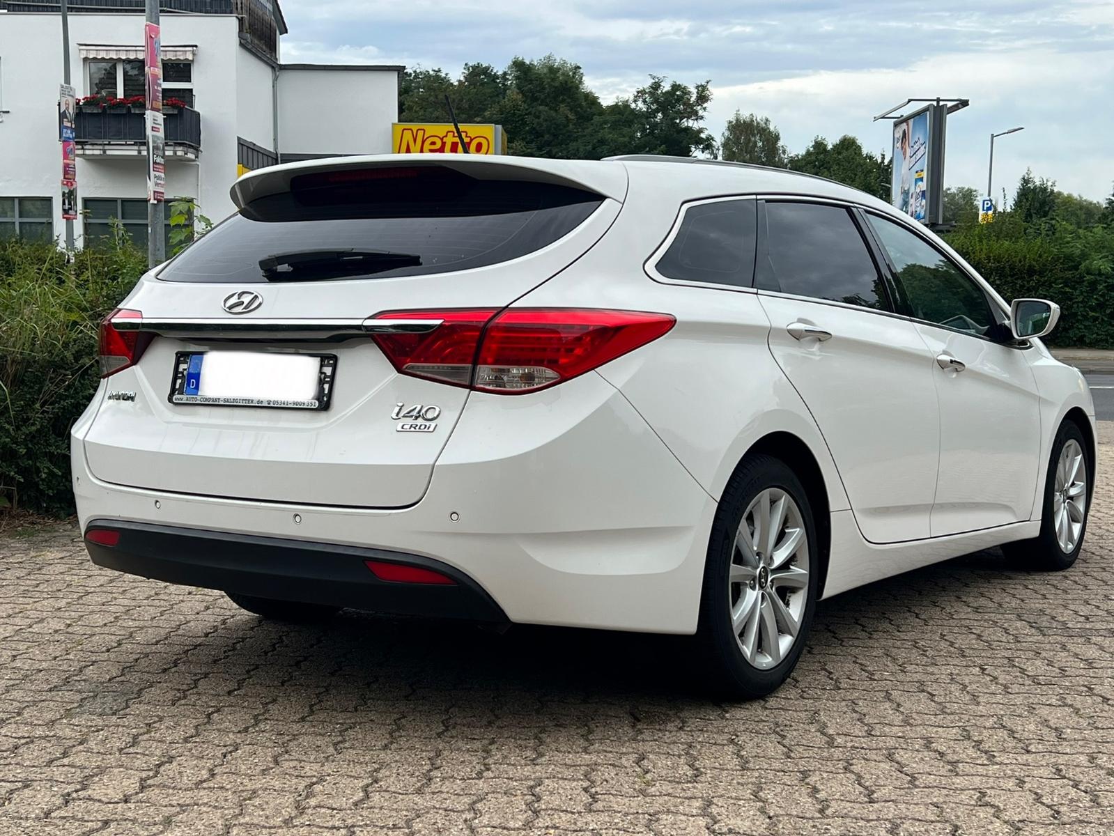 Hyundai i40 2012 — photo 10