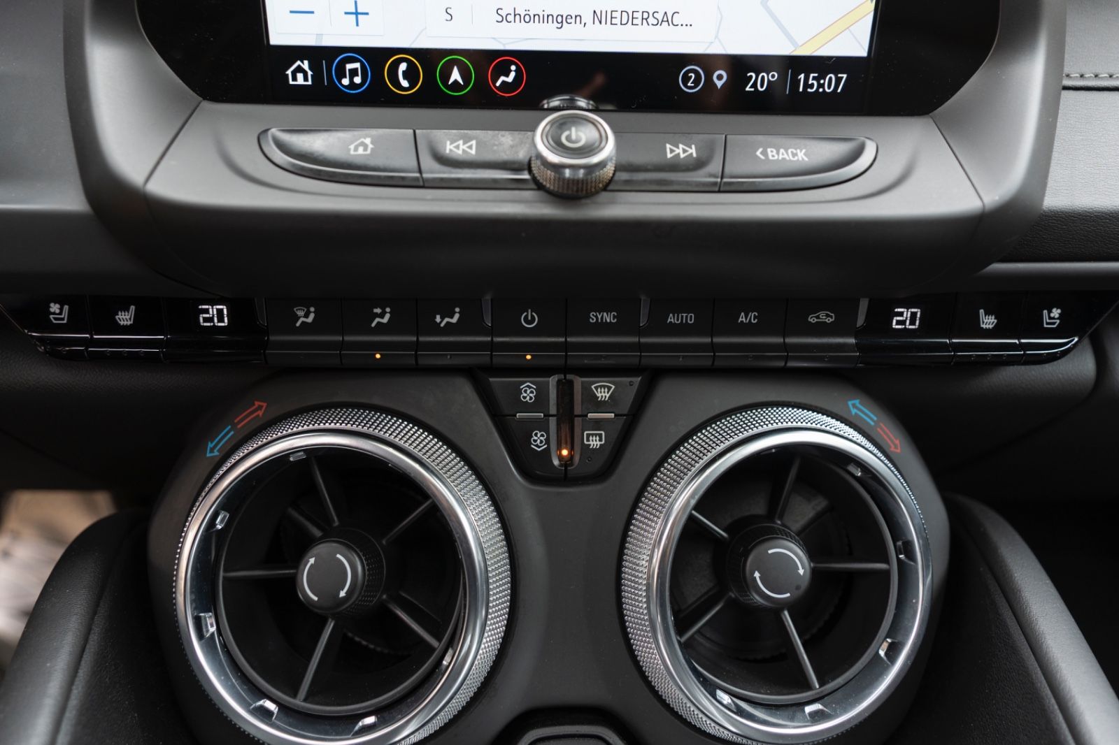 Fahrzeugabbildung Chevrolet Camaro SS 6,2L HUD LED BOSE KAM CARPLAY TOTW