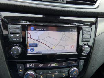 Bild 13 Nissan Qashqai 1.6 DIG-T Tekna , 360°, Navi, Teilleder