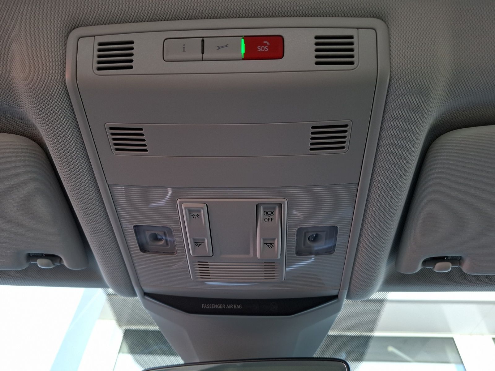 Fahrzeugabbildung Volkswagen T-Roc TDI Style LED Navi AID ACC Park-Assist SH