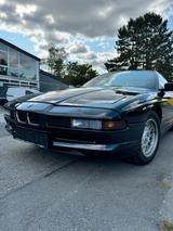 BMW 850 i Schaltgetriebe Sammlerfahrzeug - schwarze BMW 850