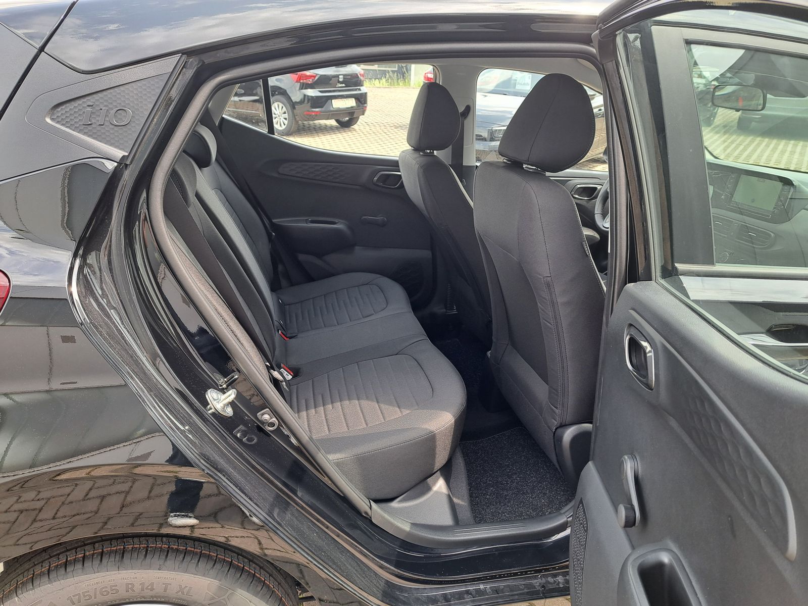 Fahrzeugabbildung Hyundai i10 1.0 MODELL 2025 NAVI WINTERPAKET KAMERA DAB