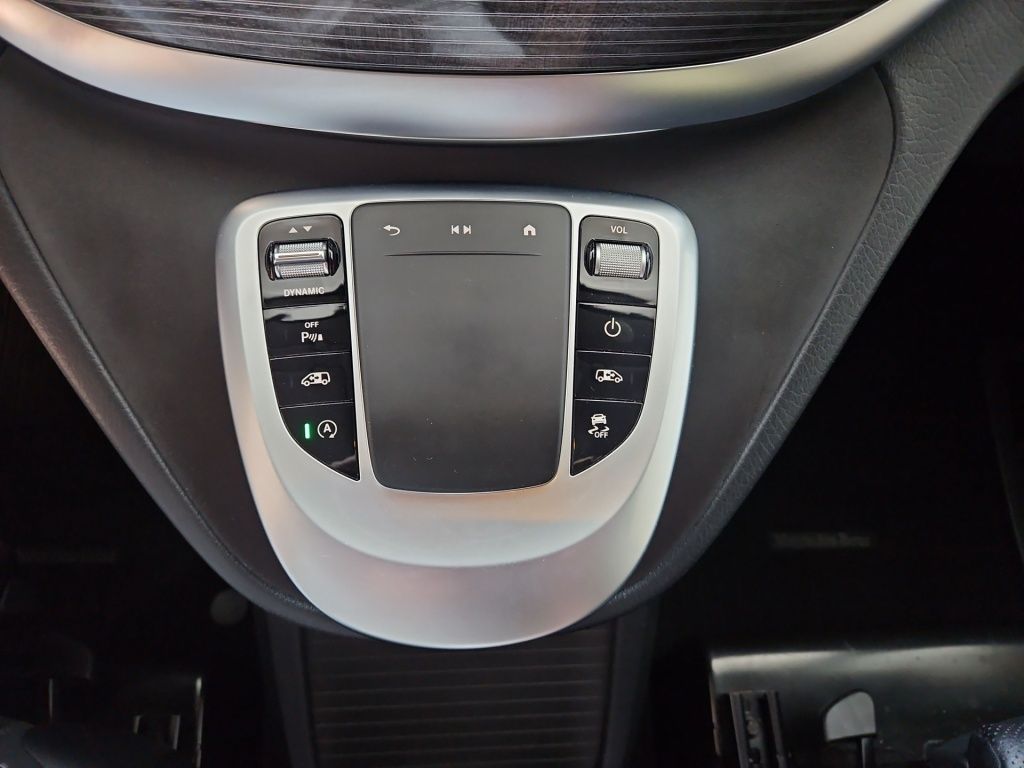Fahrzeugabbildung Mercedes-Benz V 250 EAV lang 4x4 Tisch Standhzg Sitzbelüftg AH