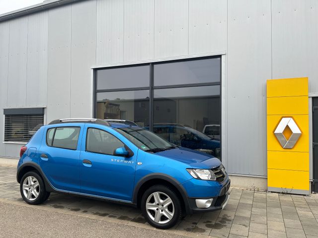 Dacia Sandero Stepway Prestige TCe 90*8 fach bereift*