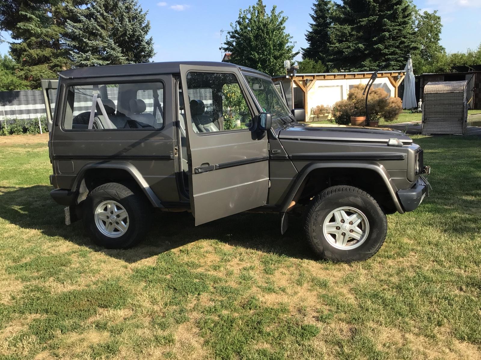 Mercedes-Benz G 230 3 Türen Automatik Leder AHK Schiebedach