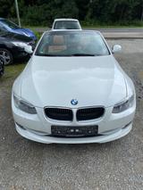 BMW E93 320 Baureihe 3 Cabrio 320d - BMW: E93