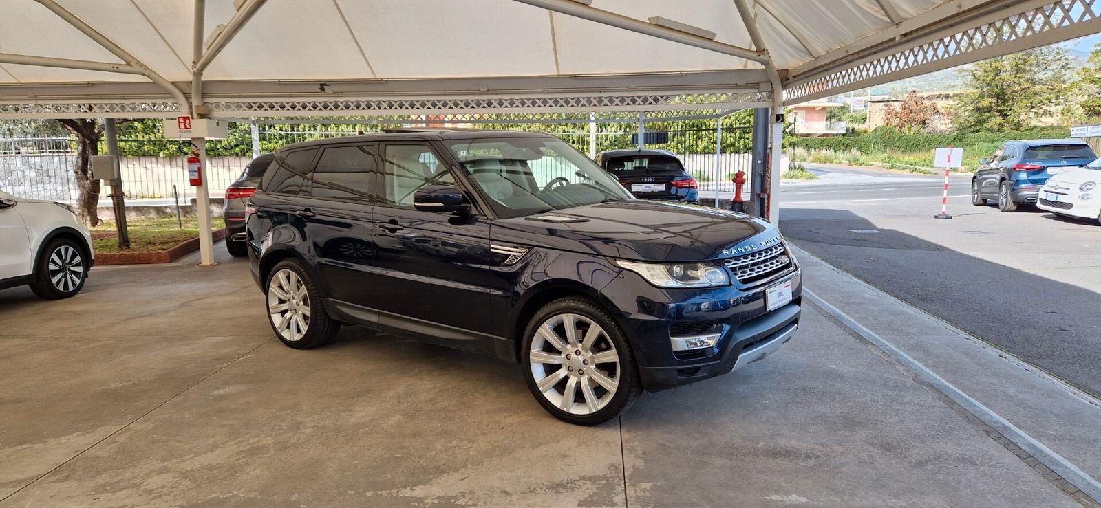 Land-Rover Range Rover Sport - 1