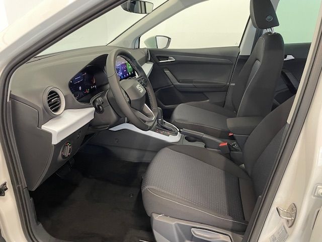 Fahrzeugabbildung SEAT Arona Road Edition Navi LED VerkehrszeichERK Nav