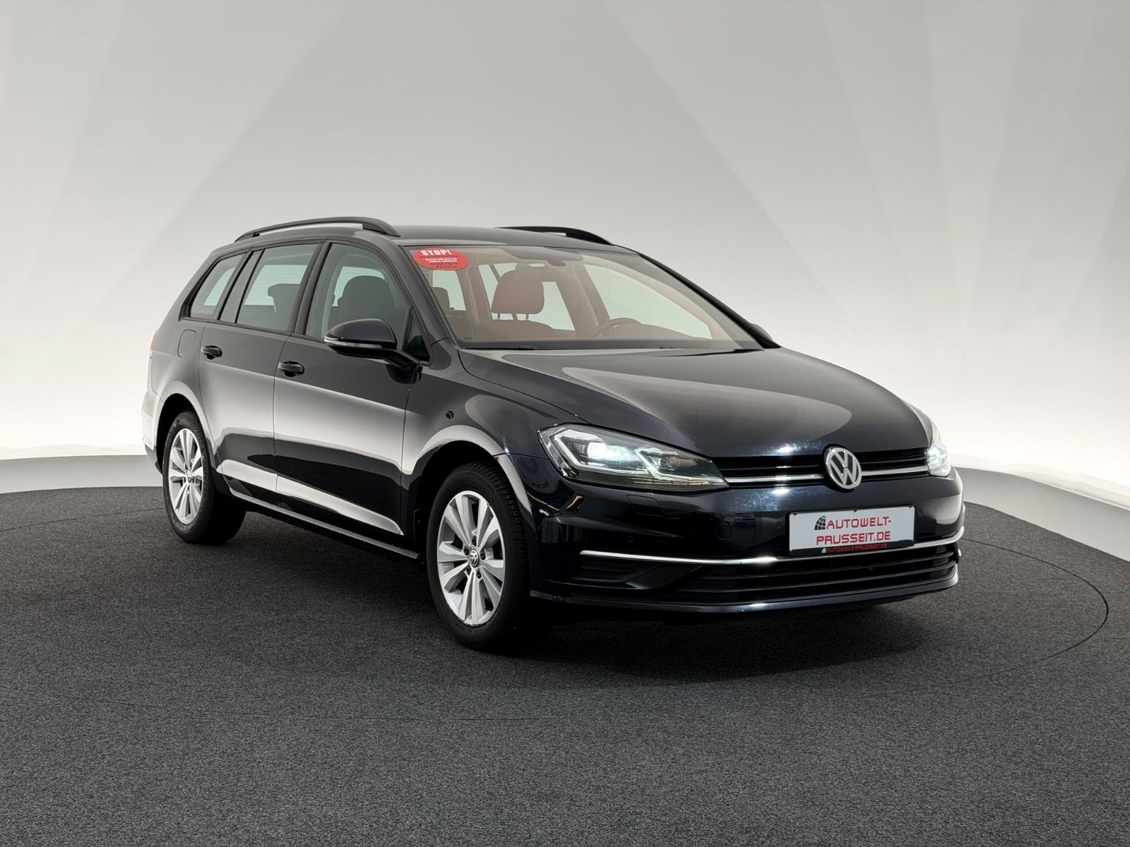 Gebrauchtwagen Volkswagen Golf Golf VII Var. 1.5 TSI*COMFORTLINE*LED-ACC-PDC-16 in Horb am Neckar