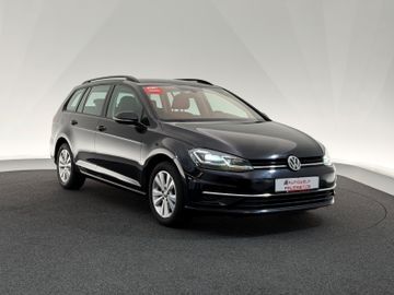 Volkswagen Golf - 1