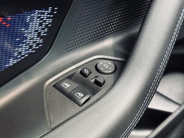 صورة مصغرة 20 لـ 2023 BMW M240I