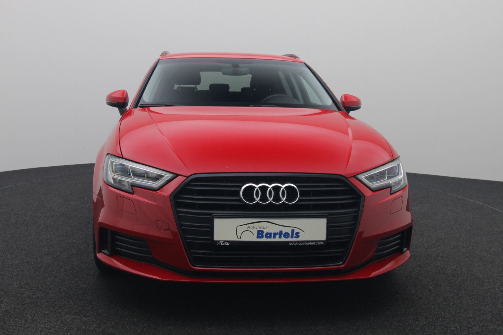 Fahrzeugabbildung Audi A3 Sportback 35 TFSI sport Navi AHK LED