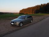 BMW 320i Touring - - BMW 320 aus 2009: Kombi, 320i