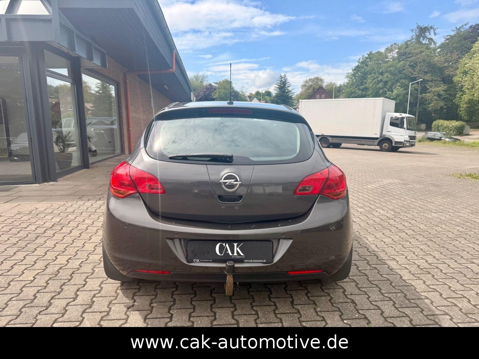 Opel Astra J Lim. 5-trg. Edition / AHK!