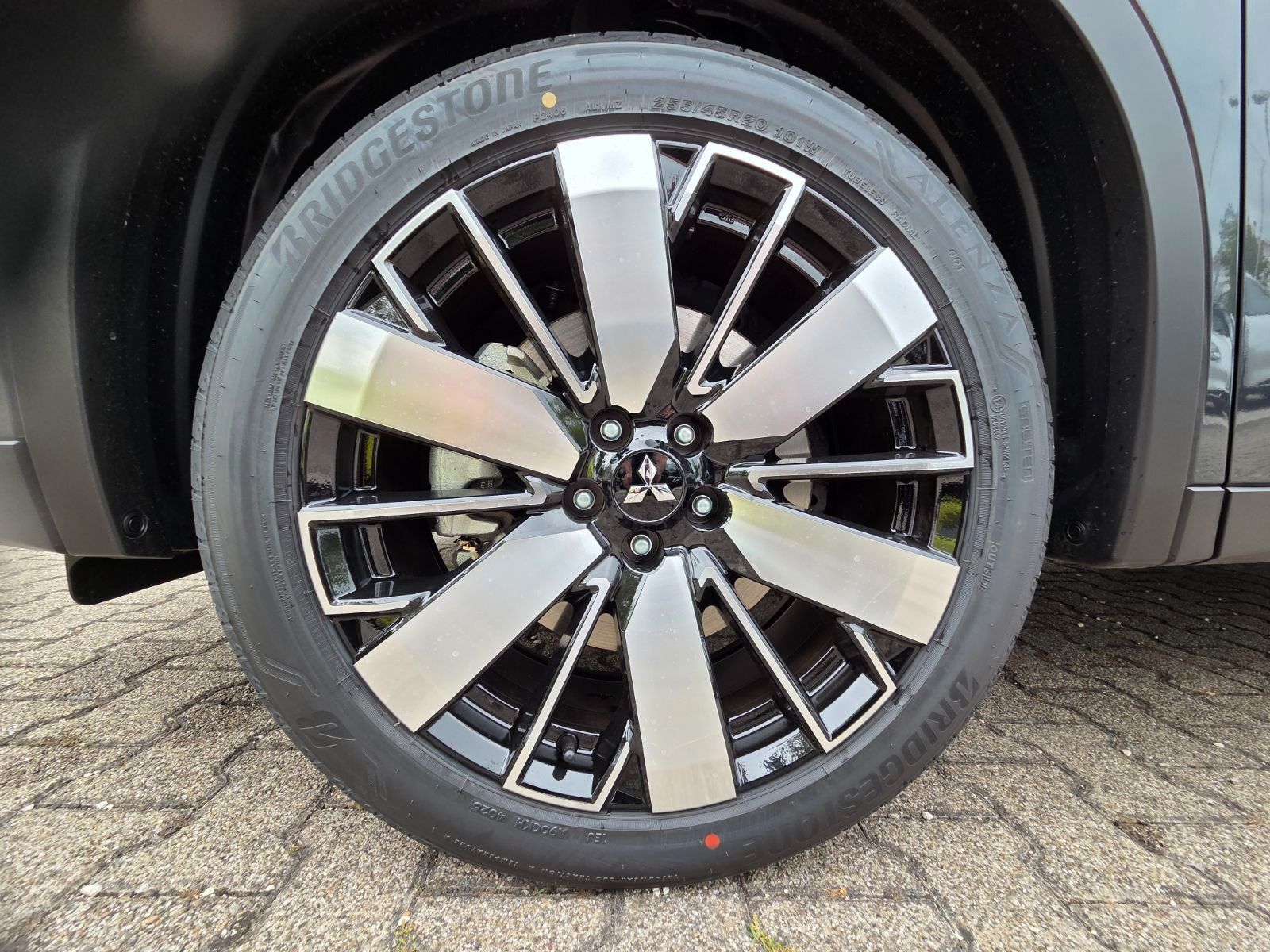 Mitsubishi Outlander - Bild 17