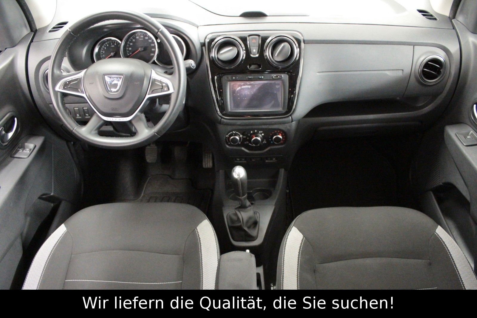 Fahrzeugabbildung Dacia Lodgy SCe 100 Stepway*7-Sitzer*Navi*