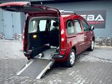 Renault Kangoo 1.6  'Behindertengerecht-Rampe' - Renault Kangoo mit Benzin-Antrieb: Kleinbus