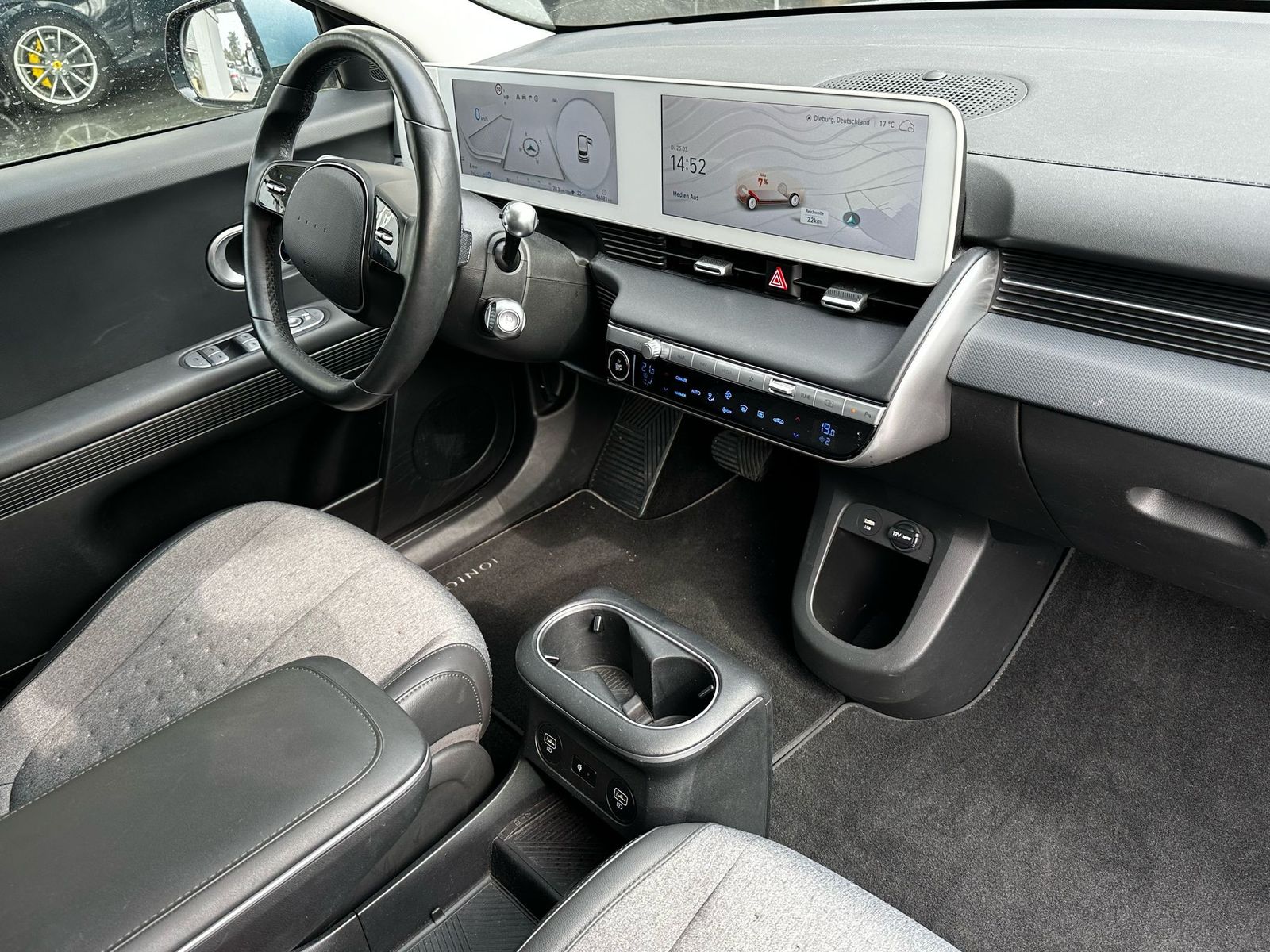 Fahrzeugabbildung Hyundai Ioniq 5 Techniq 4WD NAVI+LED+SHZ+KAMERA+ACC+WP+