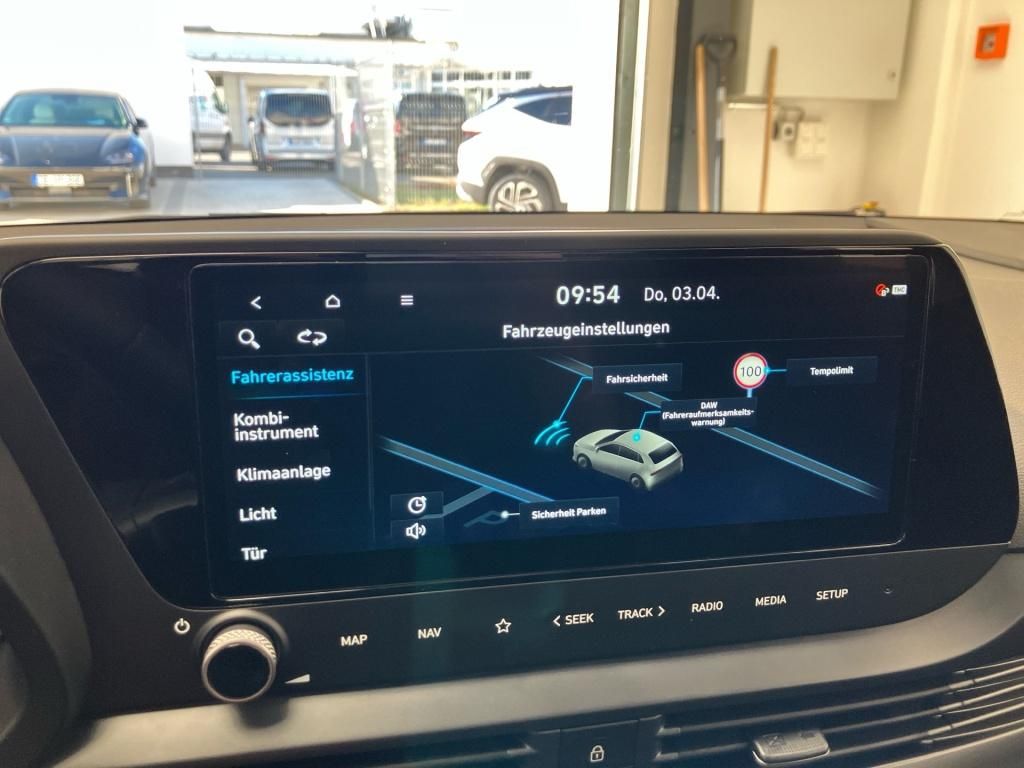 Fahrzeugabbildung Hyundai i20 1.2 5-MT Select Navi SpurH KAM PDC