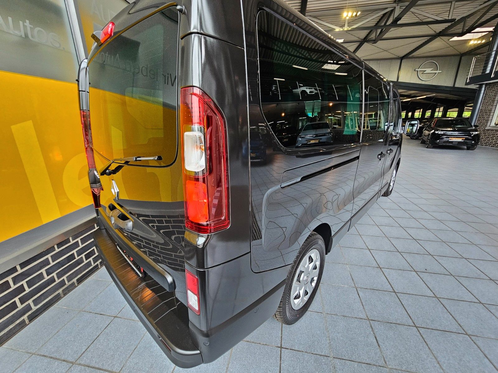 Renault Trafic Combi L2H1 3,0t Life Keyless Kamera LED imagem 3