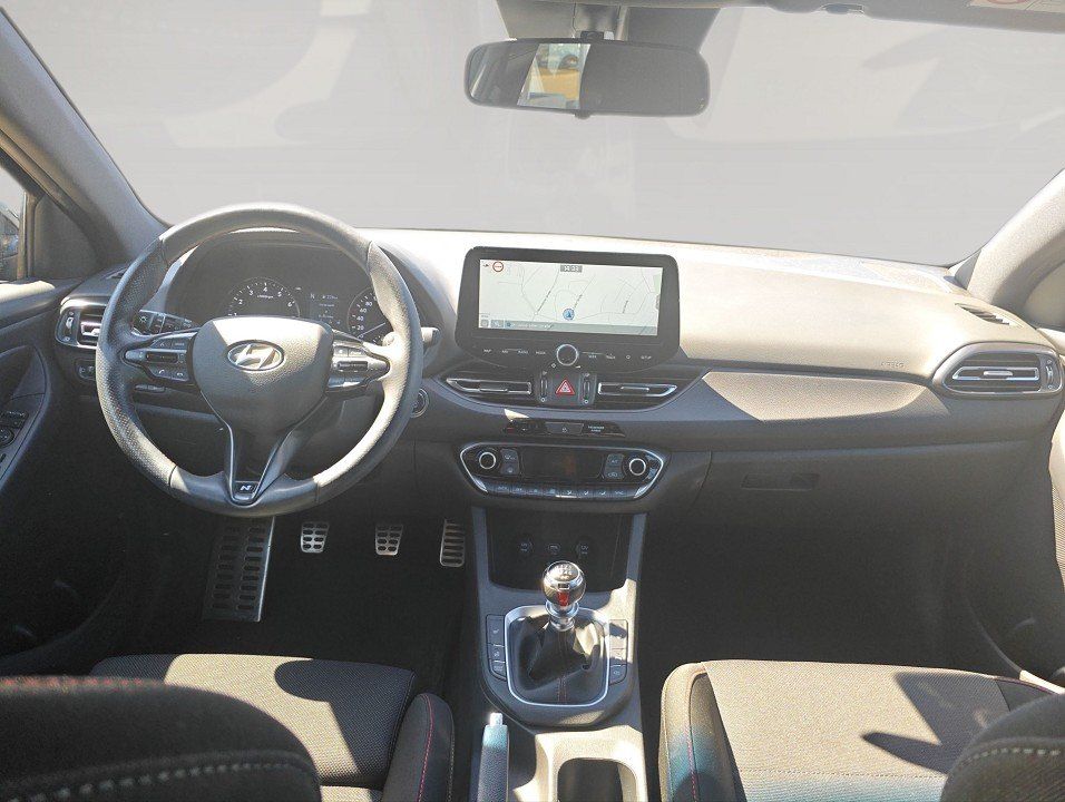 Fahrzeugabbildung Hyundai i30 1.5 T-GDI M/T N Line Navi i30 1.5 T-GDI M/T