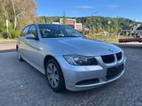 BMW 320i XEN + SHZ + KLIMA + PDC - gebrauchte BMW 320 aus dem Jahr 2005