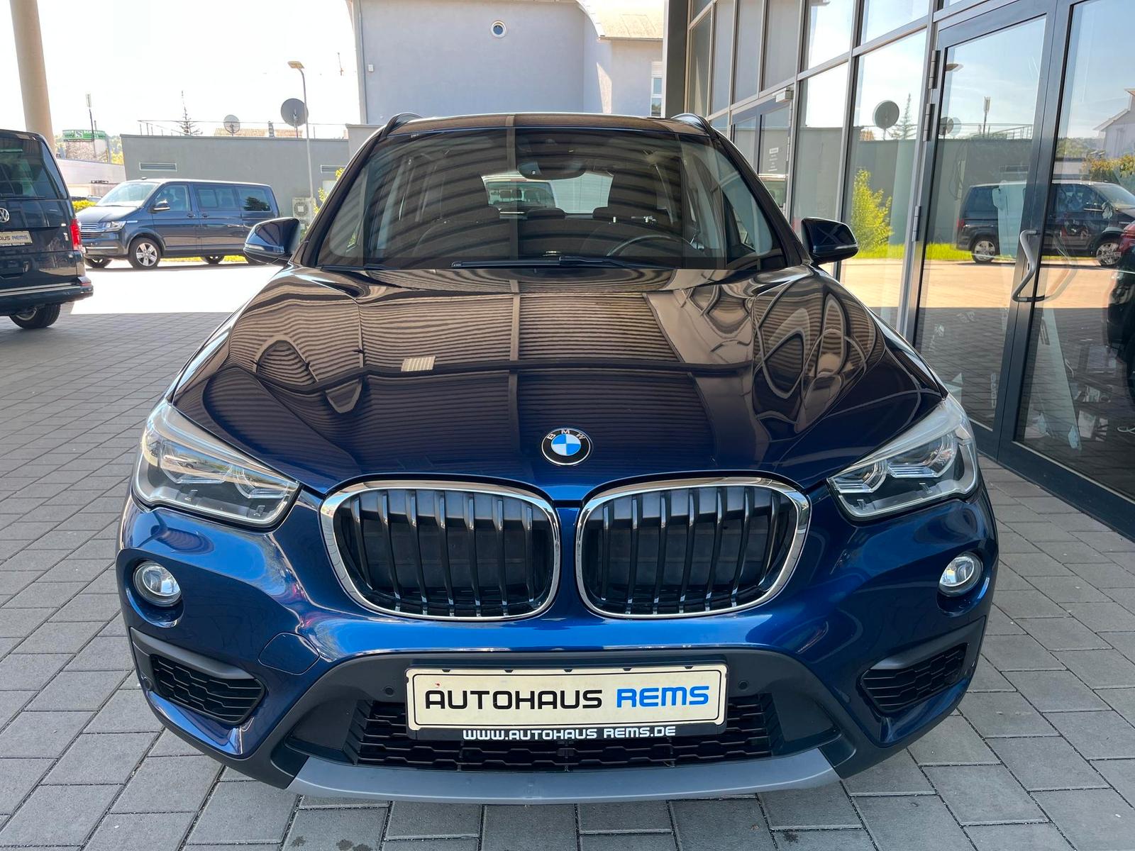 BMW X1 Klimaauto, AHK, Parkassistent